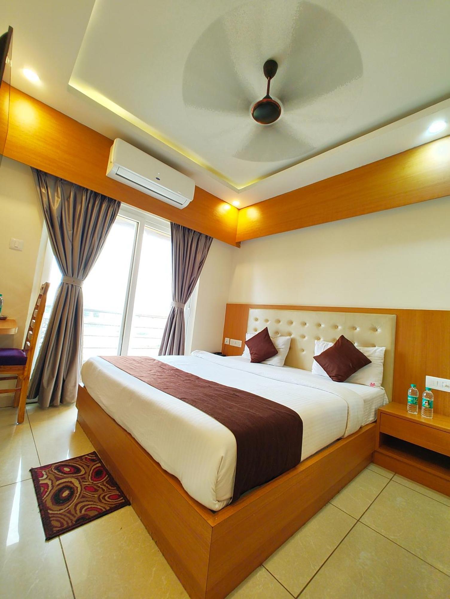 Grg Shree Gajanana Near Sea Beach Hotel