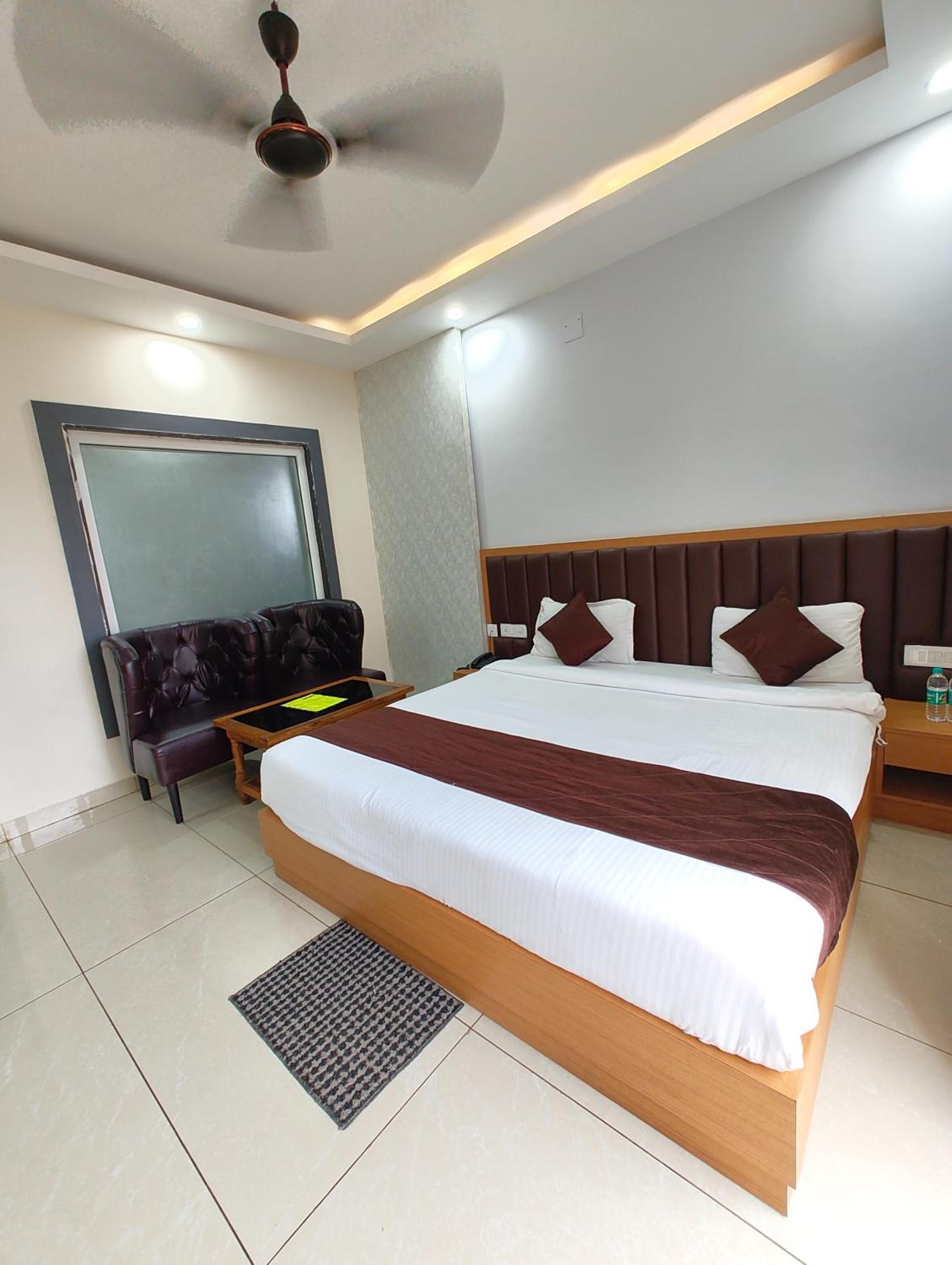 Hotel Grg Shree Gajanana Near Sea Beach 4*