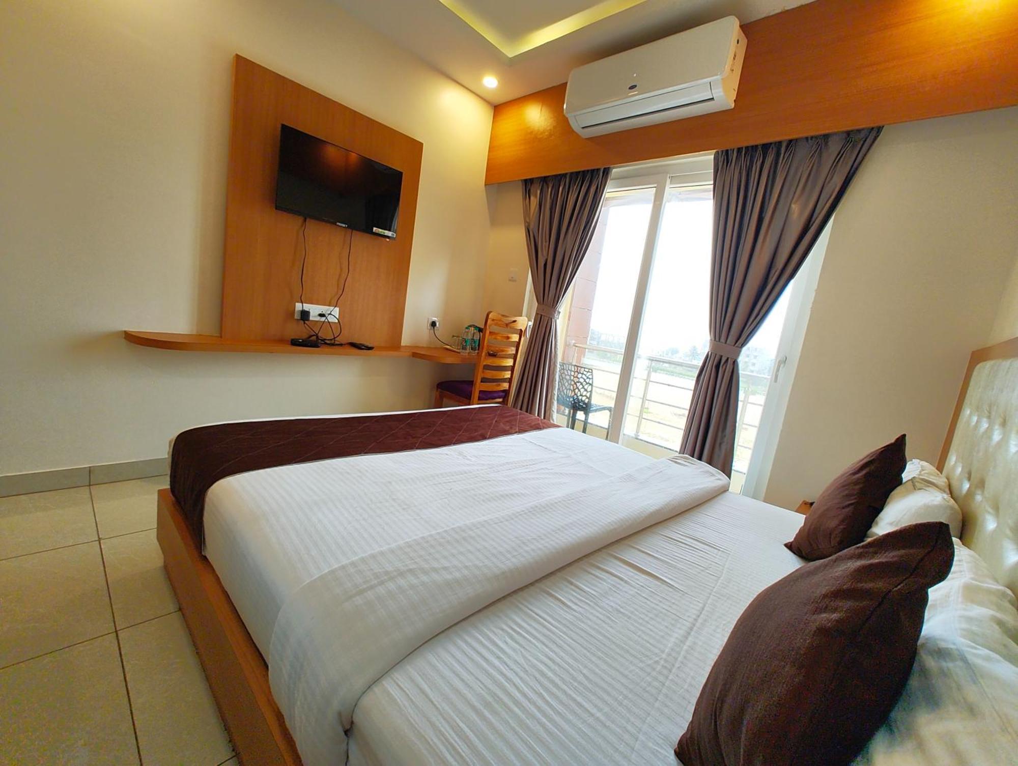 Hotel Grg Shree Gajanana Near Sea Beach