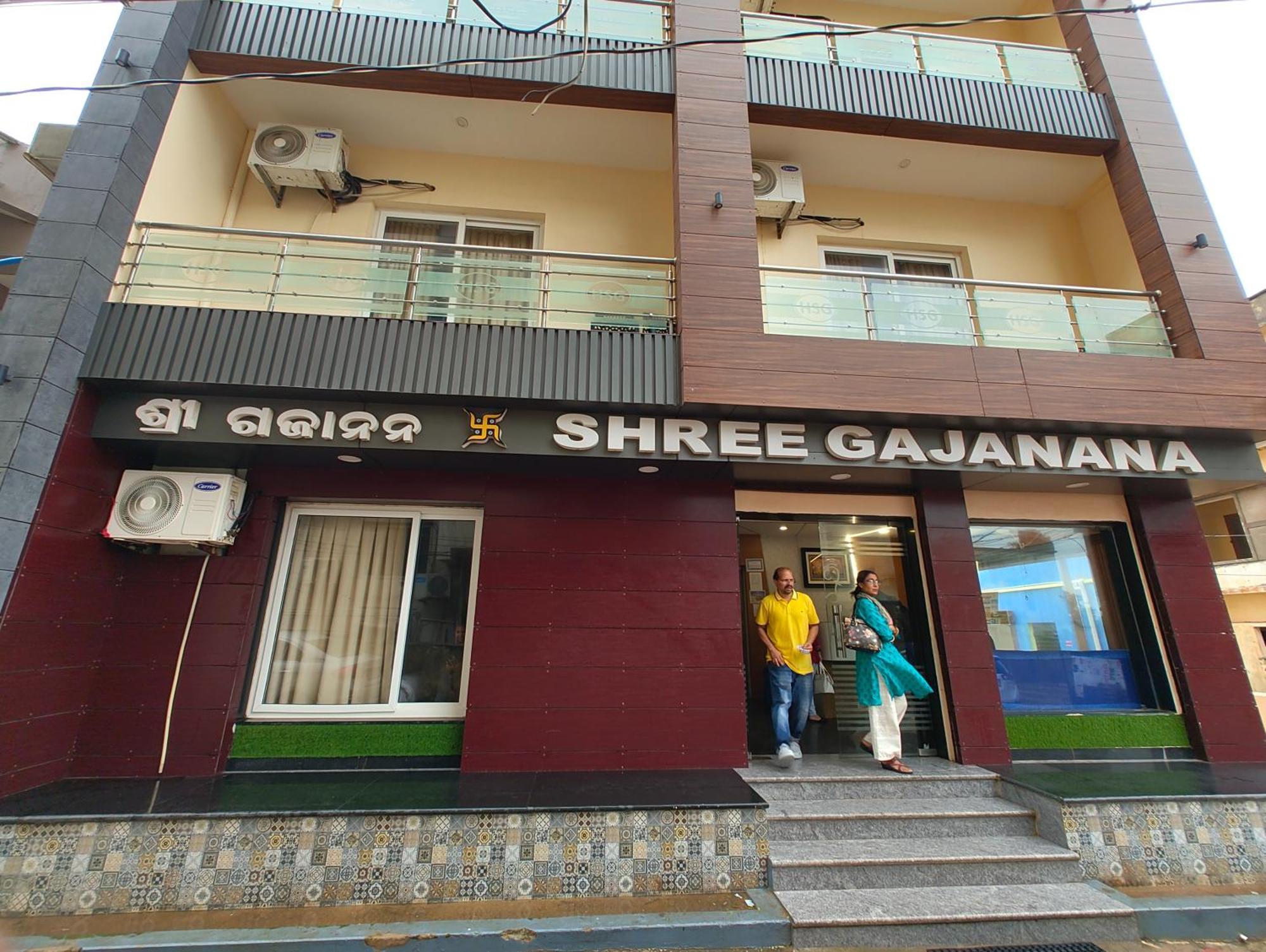 Grg Shree Gajanana Near Sea Beach 4*