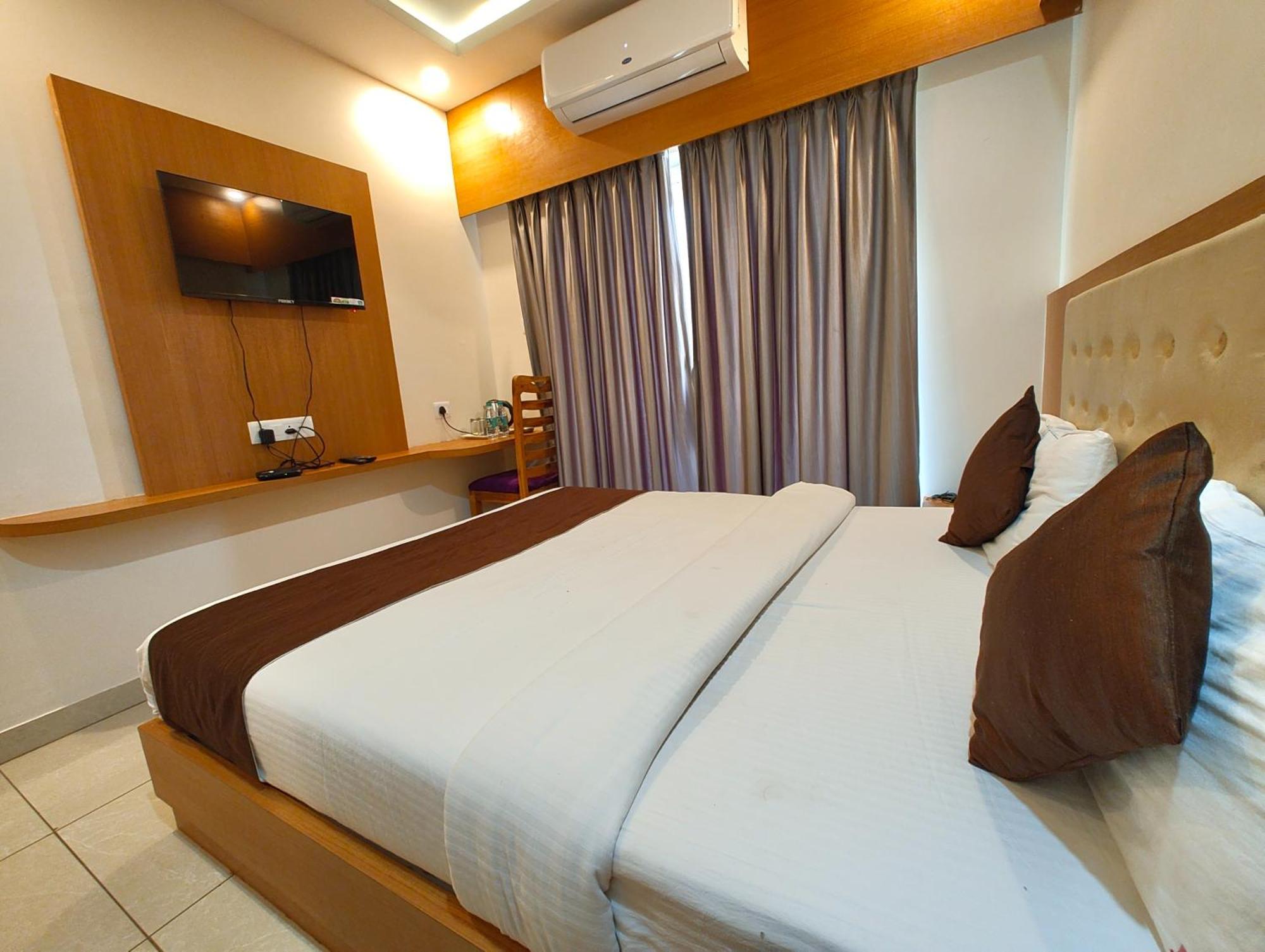 Grg Shree Gajanana Near Sea Beach 4*