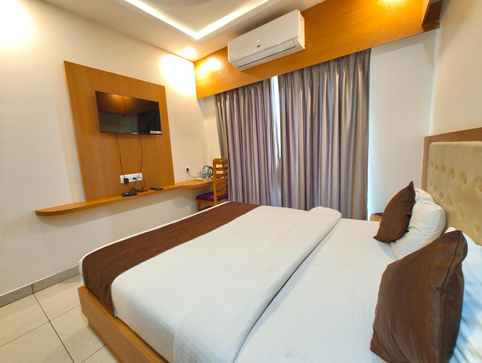 Grg Shree Gajanana Near Sea Beach Hotel