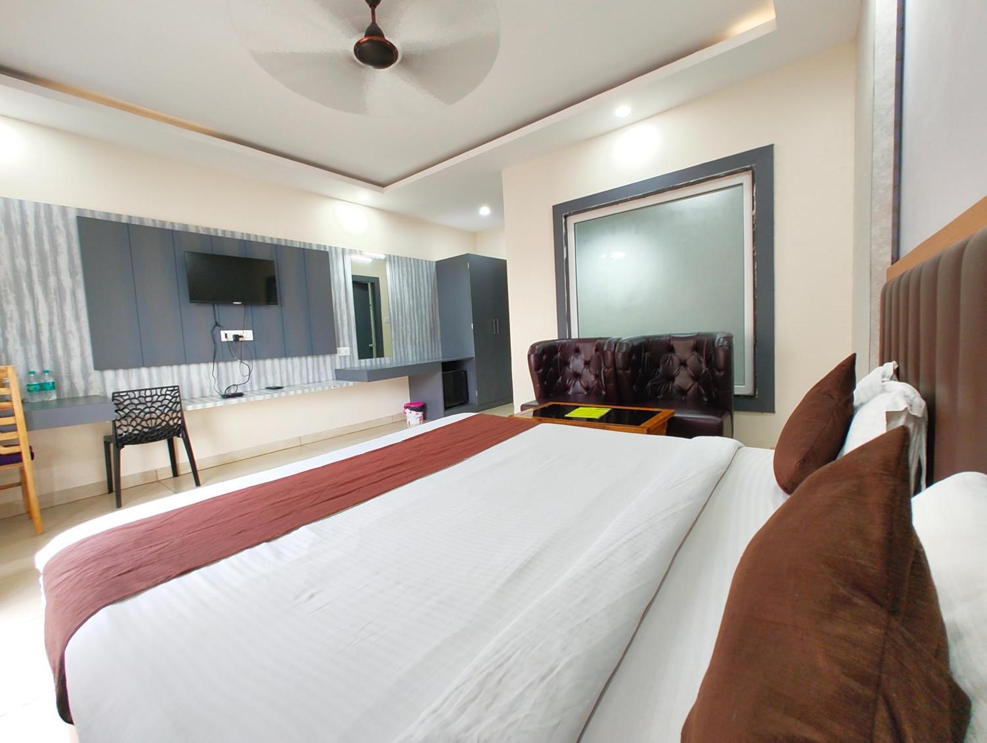 Grg Shree Gajanana Near Sea Beach 4*