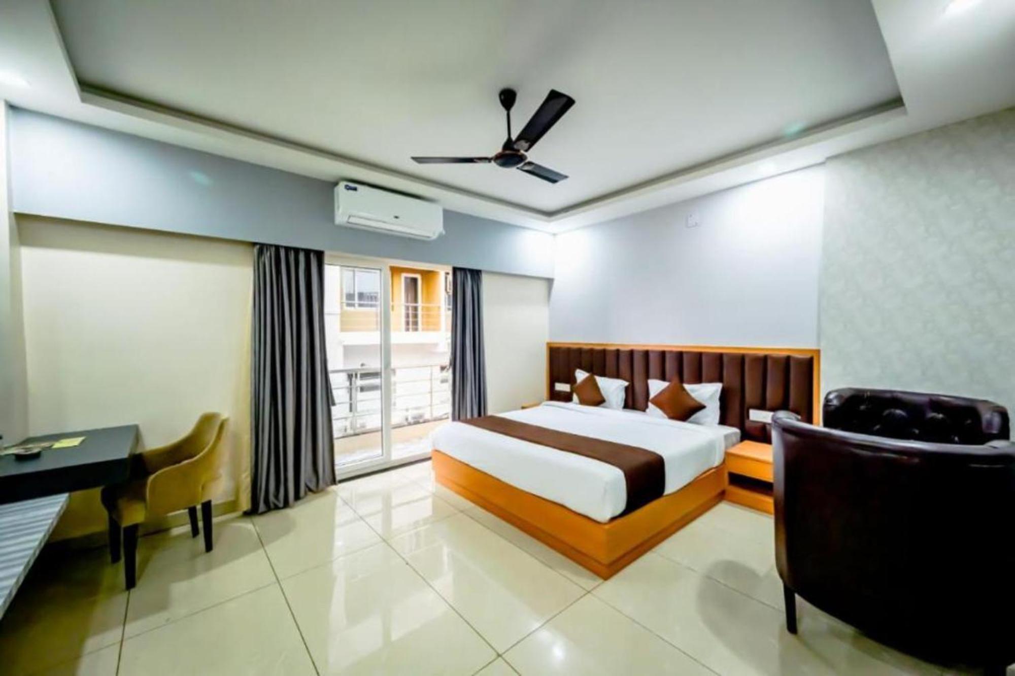 Grg Shree Gajanana Near Sea Beach Hotel